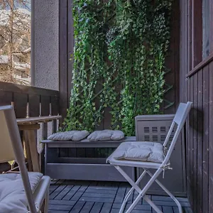 Jonquille 2c - Peaks Getaway Apartment
